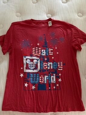 Disney Red men' Short Sleeve Patriotic Tee with Blue & White Print